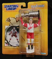 1998 Starting Lineup NHL STEVE YZERMAN (Detroit Red Wings) Action Figure